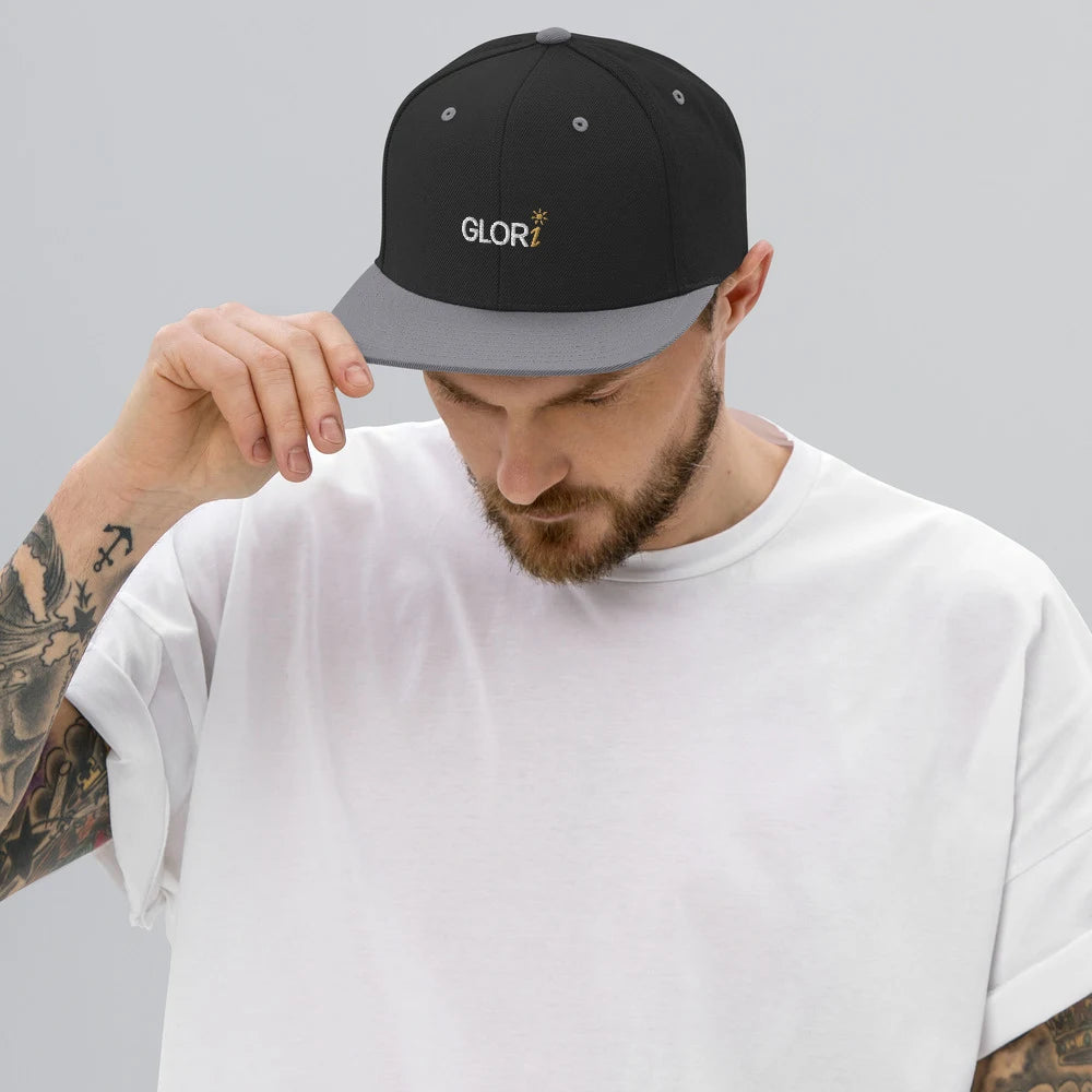 Black/ Silver, on model view