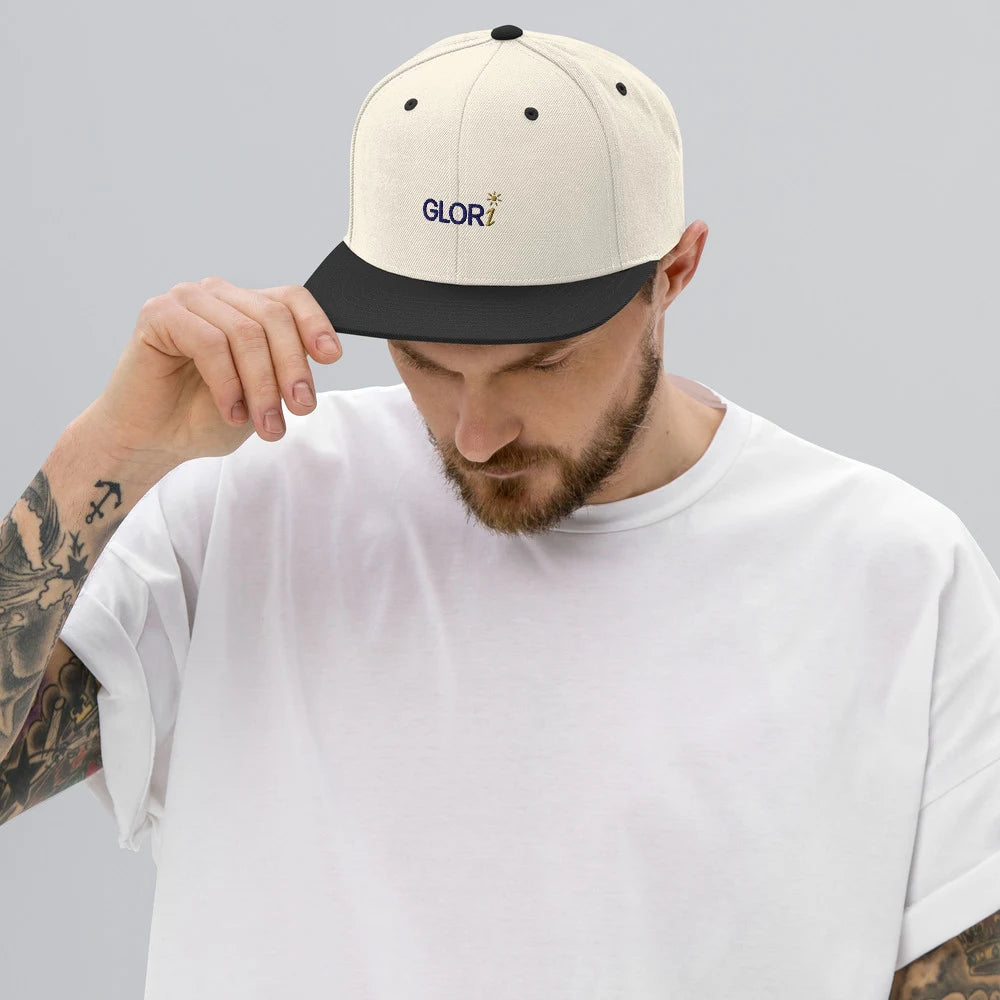 Natural/ Black, on model view
