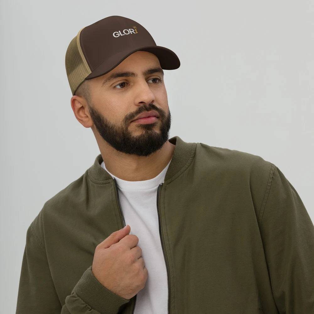 Brown/ Khaki, on model view